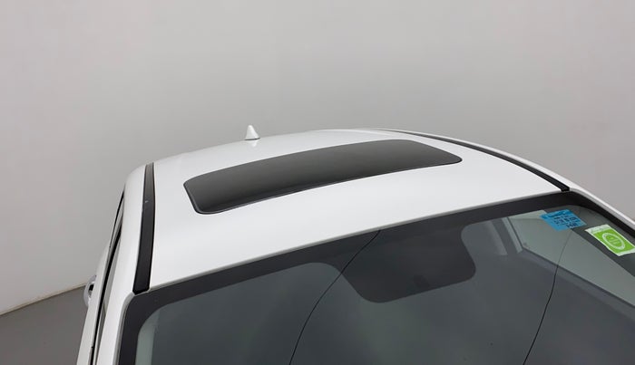 2022 Hyundai NEW I20 ASTA 1.2 MT, Petrol, Manual, 3,198 km, Roof