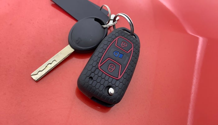 2021 Tata Tiago XZA PLUS DUAL TONE PETROL, Petrol, Automatic, 31,267 km, Key Close Up