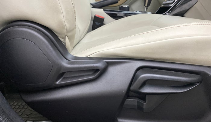 2022 Tata NEXON XZA PLUS (PREMIUM) PETROL JET, Petrol, Automatic, 16,873 km, Driver Side Adjustment Panel