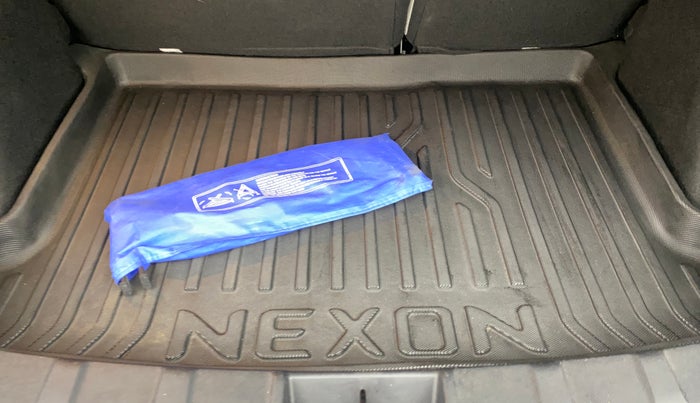 2022 Tata NEXON XZA PLUS (PREMIUM) PETROL JET, Petrol, Automatic, 16,873 km, Boot Inside