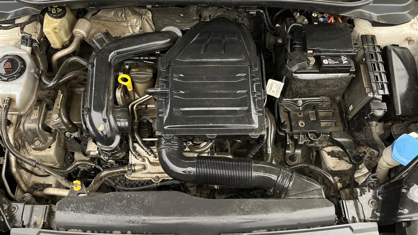 2021 Skoda KUSHAQ STYLE 1.0L TSI MT, Petrol, Manual, 73,194 km, Engine View