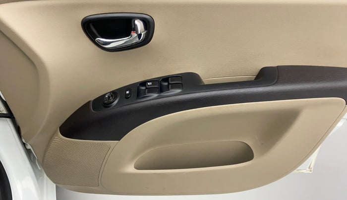 2013 Hyundai i10 SPORTZ 1.2, Petrol, Manual, 54,806 km, Driver Side Door Panels Control