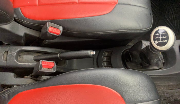 2013 Maruti Wagon R 1.0 VXI, Petrol, Manual, 16,805 km, Gear Lever