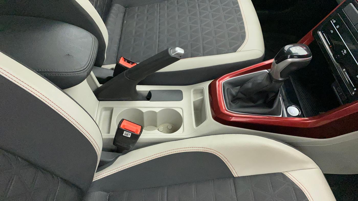 2021 Volkswagen TAIGUN GT PLUS 1.5 TSI DSG, Petrol, Automatic, 19,283 km, Gear Lever