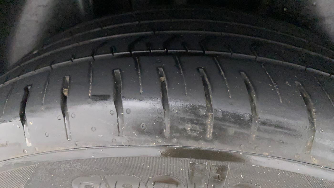 2021 Volkswagen TAIGUN GT PLUS 1.5 TSI DSG, Petrol, Automatic, 19,283 km, Right Rear Tyre Tread