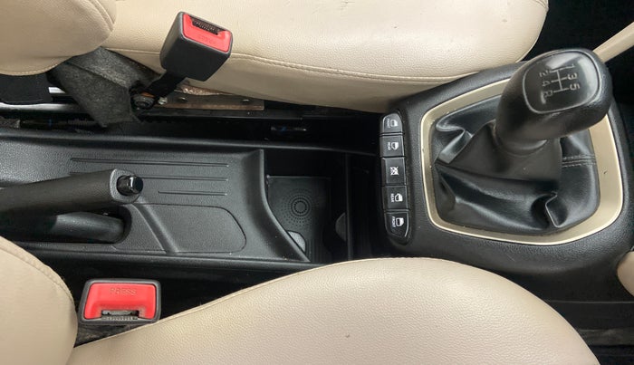2019 Hyundai NEW SANTRO SPORTZ MT, Petrol, Manual, 90,480 km, Gear Lever