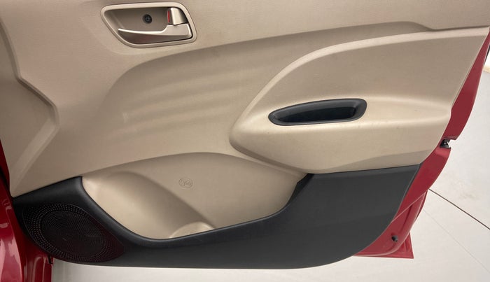 2019 Hyundai NEW SANTRO SPORTZ MT, Petrol, Manual, 90,480 km, Driver Side Door Panels Control