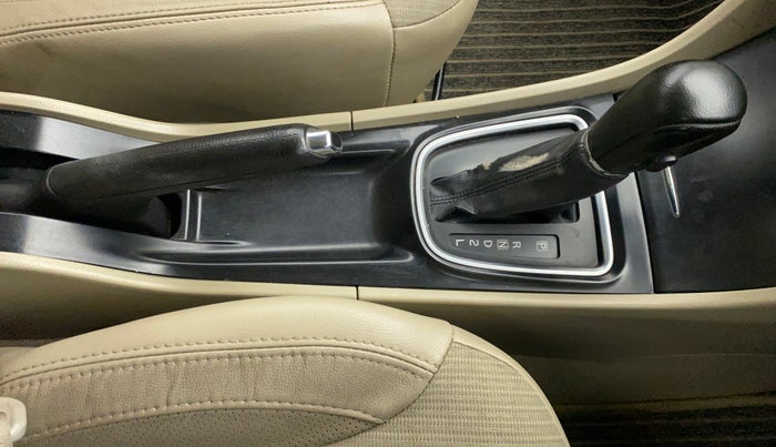 2018 Maruti Ciaz ZETA 1.4  AT PETROL, Petrol, Automatic, 84,490 km, Gear Lever