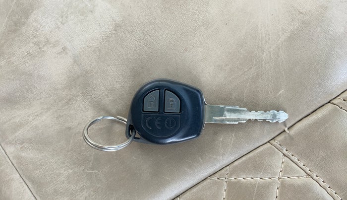 2024 Maruti Dzire VXI, Petrol, Manual, 26,092 km, Key Close Up