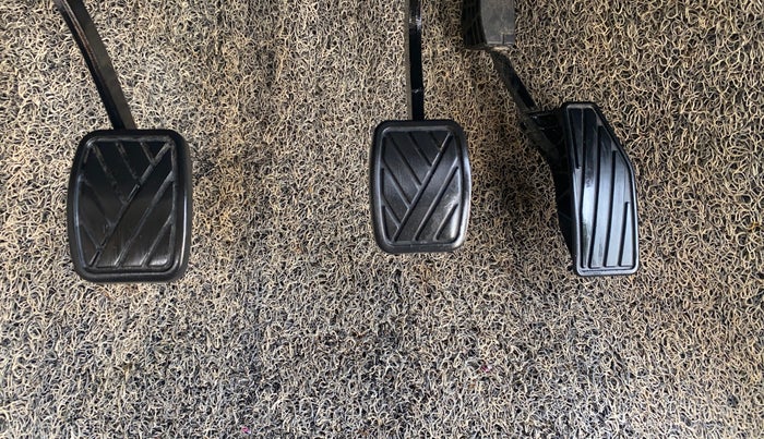 2024 Maruti Dzire VXI, Petrol, Manual, 26,092 km, Pedals