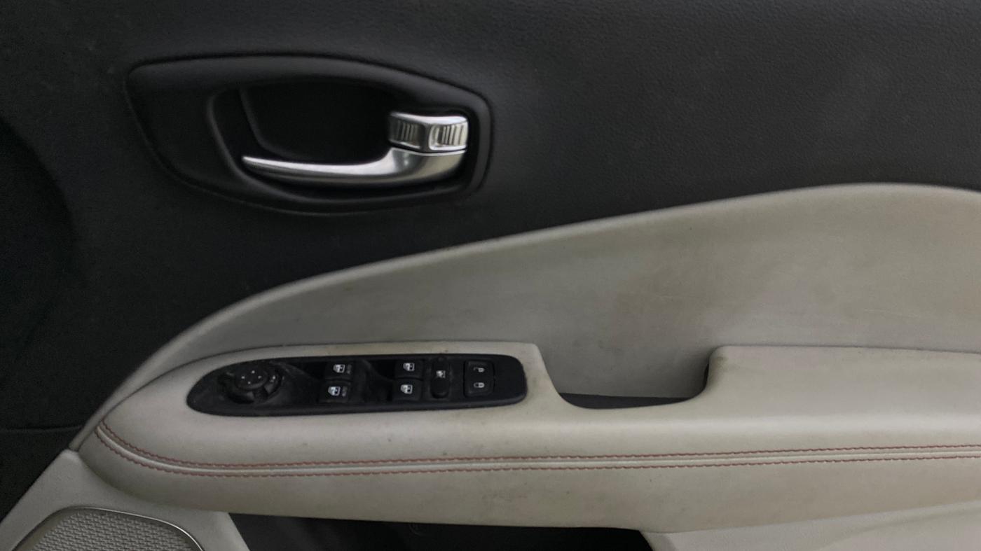 2018 Jeep Compass LIMITED (O) 2.0 DIESEL, Diesel, Manual, 52,408 km, Driver Side Door Panels Control