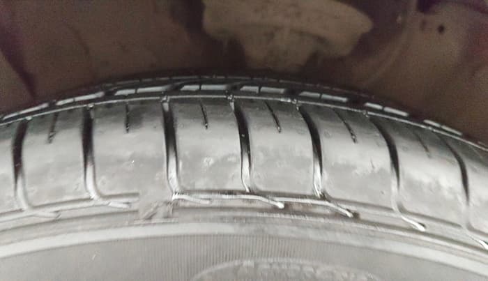2015 Hyundai Creta SX PLUS 1.6 PETROL, Petrol, Manual, 43,385 km, Left Front Tyre Tread