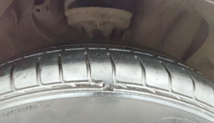 2015 Hyundai Creta SX PLUS 1.6 PETROL, Petrol, Manual, 43,385 km, Right Front Tyre Tread