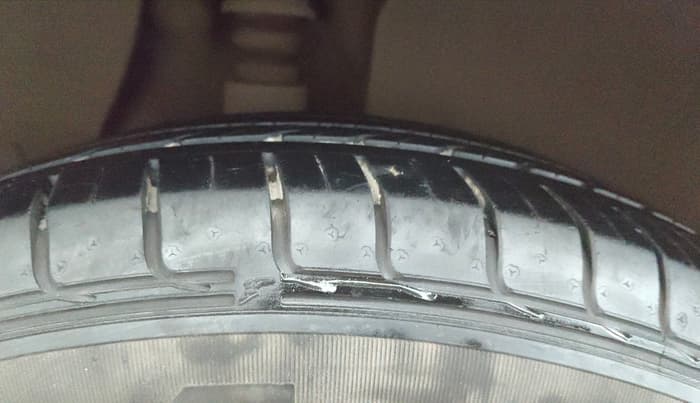 2015 Hyundai Creta SX PLUS 1.6 PETROL, Petrol, Manual, 43,385 km, Right Rear Tyre Tread