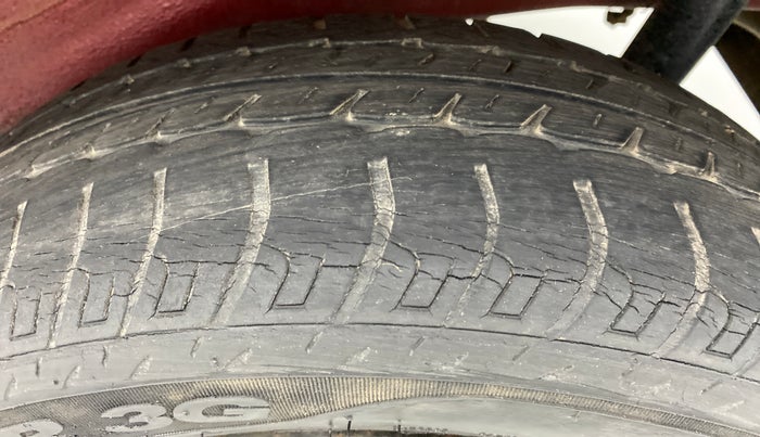 2010 Maruti Wagon R 1.0 VXI, Petrol, Manual, 27,469 km, Left Rear Tyre Tread