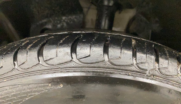 2016 Ford Ecosport TITANIUM 1.5L PETROL AT, Petrol, Automatic, 76,831 km, Left Front Tyre Tread