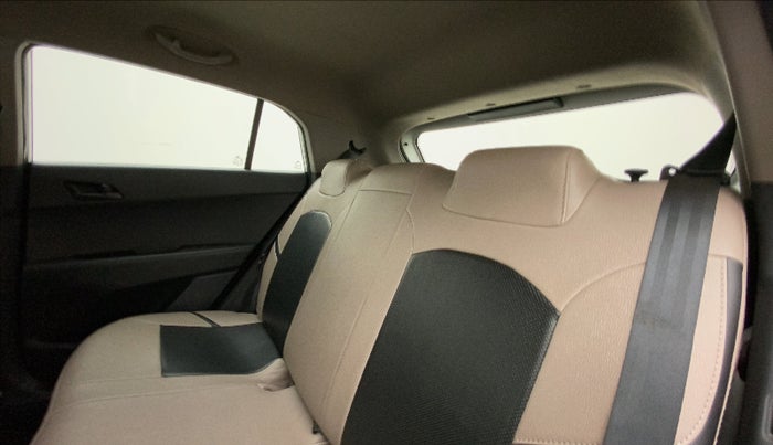 2017 Hyundai Creta E PLUS 1.6 PETROL, Petrol, Manual, 71,922 km, Right Side Rear Door Cabin