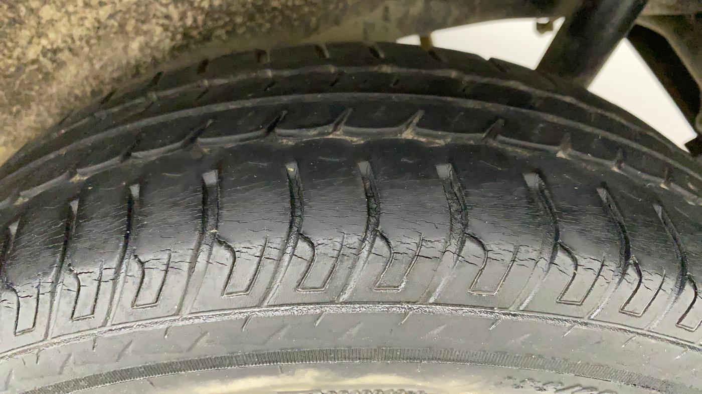 2010 Maruti Wagon R 1.0 VXI, Petrol, Manual, 59,180 km, Left Rear Tyre Tread