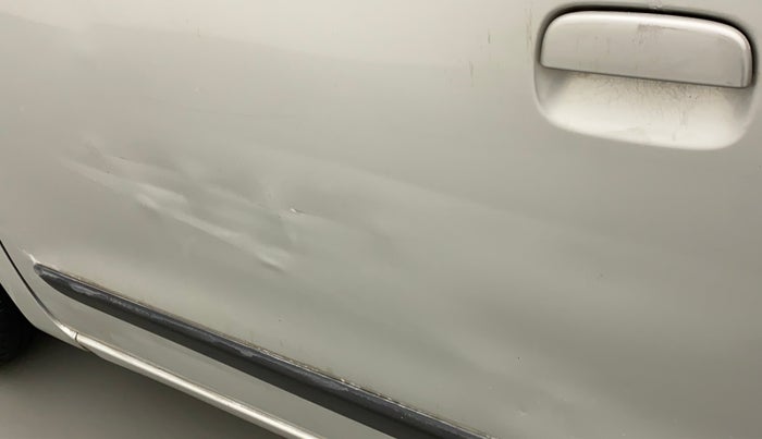 2010 Maruti Wagon R 1.0 VXI, Petrol, Manual, 59,180 km, Front passenger door - Minor scratches