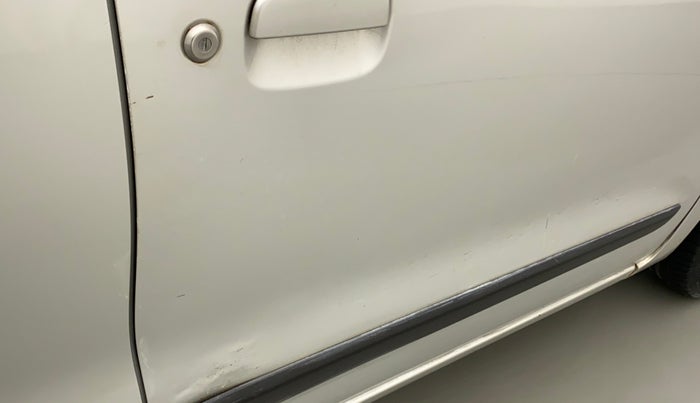 2010 Maruti Wagon R 1.0 VXI, Petrol, Manual, 59,180 km, Driver-side door - Minor scratches