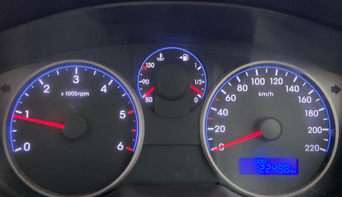 2013 Hyundai i20 SPORTZ 1.4 CRDI, Diesel, Manual, 1,22,625 km, Odometer Image