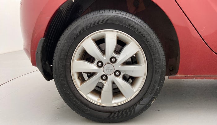 2013 Hyundai i20 SPORTZ 1.4 CRDI, Diesel, Manual, 1,22,625 km, Right Rear Wheel