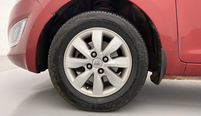 2013 Hyundai i20 SPORTZ 1.4 CRDI, Diesel, Manual, 1,22,625 km, Left Front Wheel