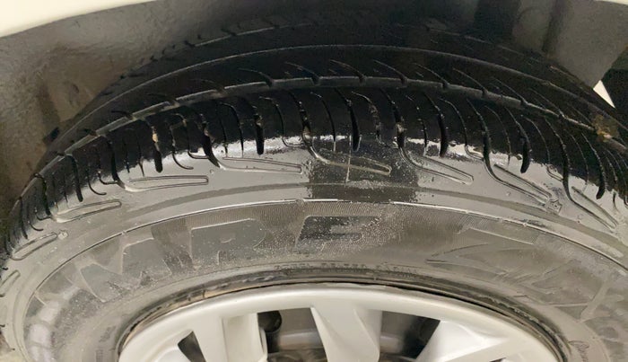2015 Maruti Swift VXI, Petrol, Manual, 1,48,537 km, Left Rear Tyre Tread