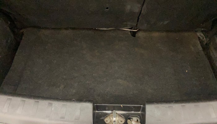 2015 Maruti Swift VXI, Petrol, Manual, 1,48,537 km, Boot Inside