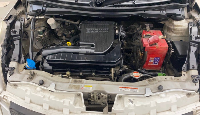 2015 Maruti Swift VXI, Petrol, Manual, 1,48,537 km, Engine View