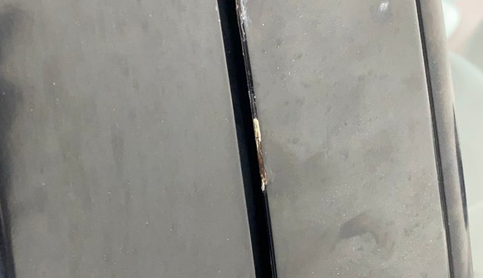 2014 Maruti Ritz VXI, CNG, Manual, 54,463 km, Driver-side door - Slightly rusted