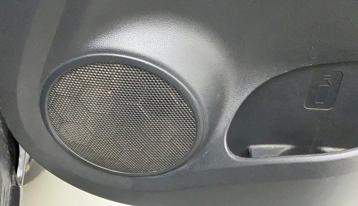 2014 Maruti Ritz VXI, CNG, Manual, 54,463 km, Infotainment system - Front speakers missing / not working