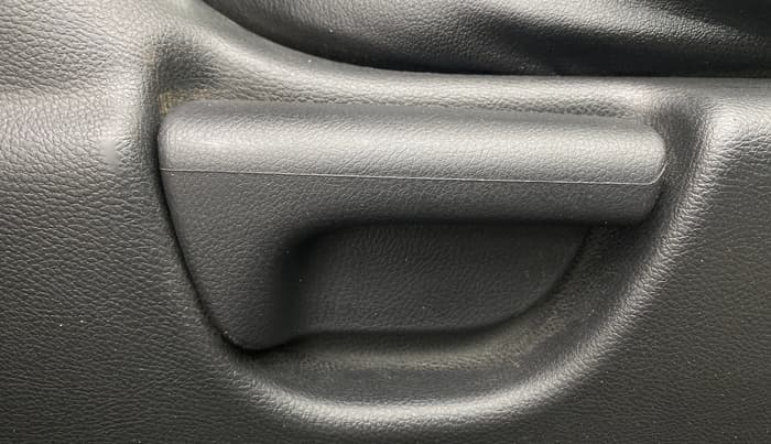 2017 Honda WR-V 1.5L I-DTEC VX MT, Diesel, Manual, 72,988 km, Driver Side Adjustment Panel