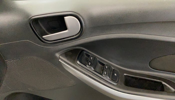 2016 Ford New Figo TITANIUM 1.2 PETROL MT, Petrol, Manual, 56,758 km, Driver Side Door Panels Control