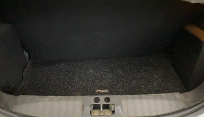 2016 Ford New Figo TITANIUM 1.2 PETROL MT, Petrol, Manual, 56,758 km, Boot Inside