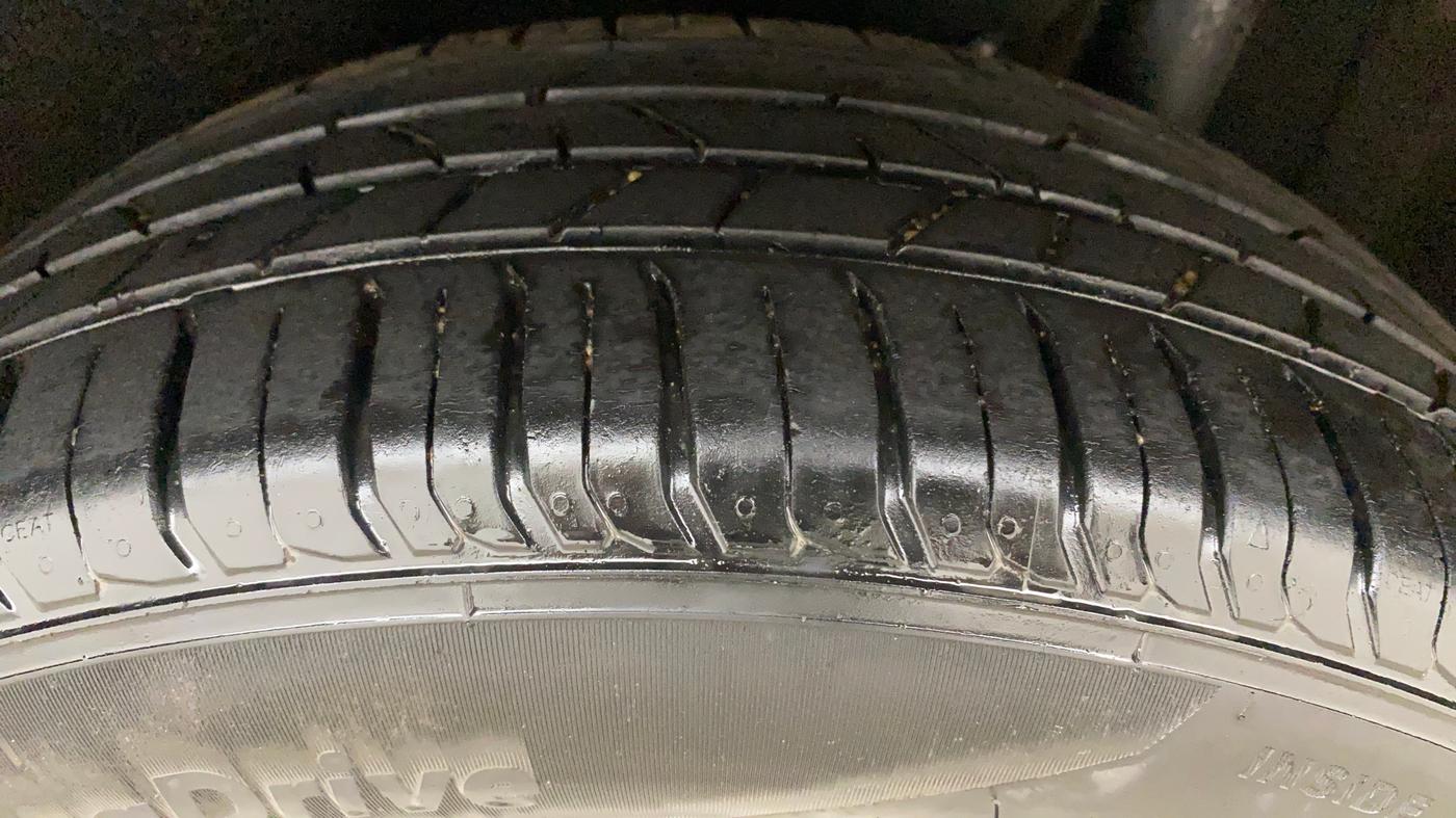 2017 Maruti Vitara Brezza ZDI PLUS, Diesel, Manual, 82,816 km, Left Rear Tyre Tread