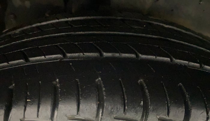 2017 Maruti Ertiga VXI AT, Petrol, Automatic, 15,474 km, Right Rear Tyre Tread