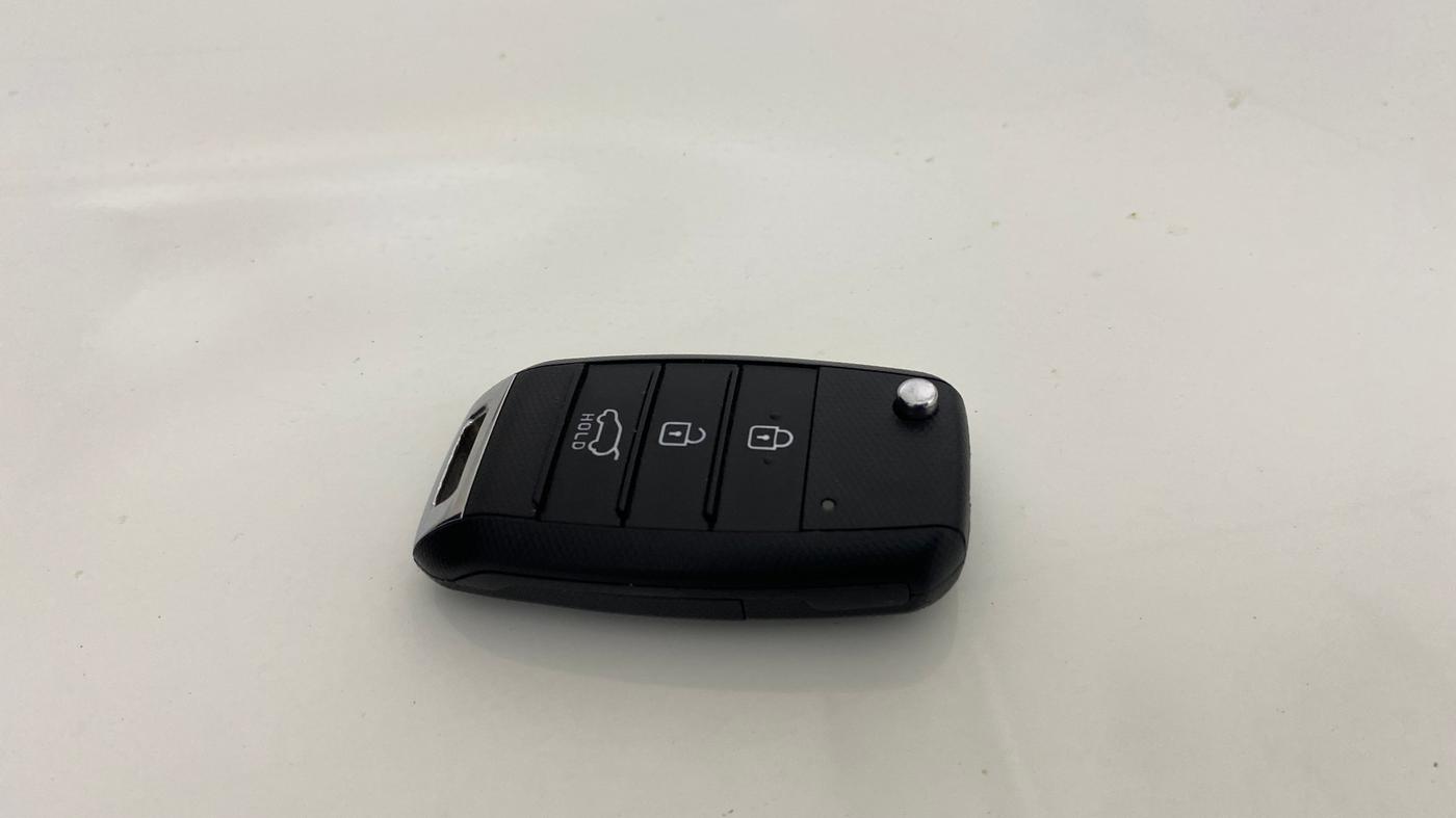 2021 KIA SONET HTK PLUS 1.0 IMT, Petrol, Manual, 62,737 km, Key Close Up