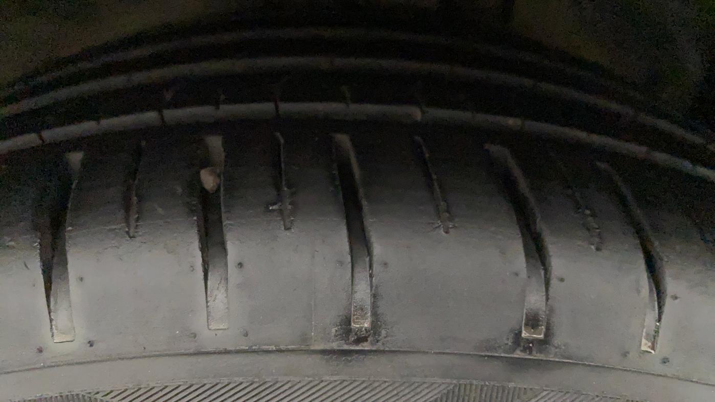 2020 Ford New Figo TITANIUM 1.2 PETROL MT, Petrol, Manual, 10,342 km, Right Rear Tyre Tread