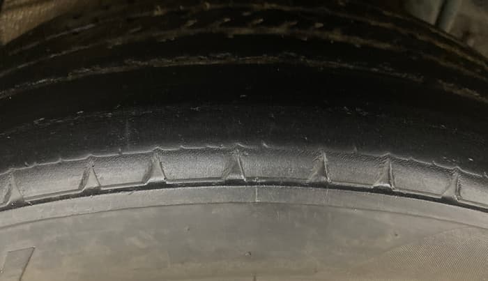 2015 Tata Zest XMS PETROL, Petrol, Manual, 97,267 km, Left Rear Tyre Tread