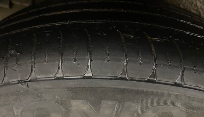 2015 Tata Zest XMS PETROL, Petrol, Manual, 97,267 km, Right Rear Tyre Tread
