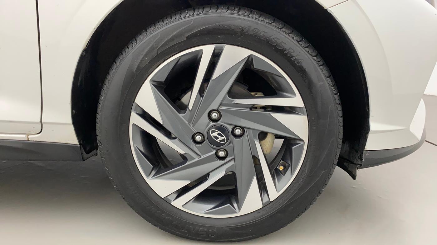 2021 Hyundai NEW I20 ASTA (O) 1.2 MT, Petrol, Manual, 23,738 km, Right Front Wheel