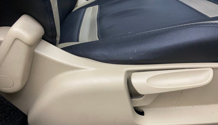 2016 Volkswagen Ameo HIGHLINE1.5L, Diesel, Manual, 93,203 km, Driver Side Adjustment Panel