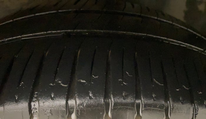 2016 Volkswagen Ameo HIGHLINE1.5L, Diesel, Manual, 93,203 km, Left Rear Tyre Tread