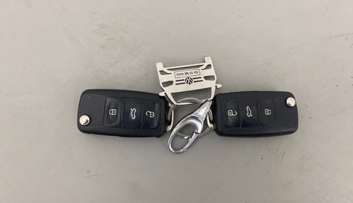 2016 Volkswagen Ameo HIGHLINE1.5L, Diesel, Manual, 93,203 km, Key Close Up