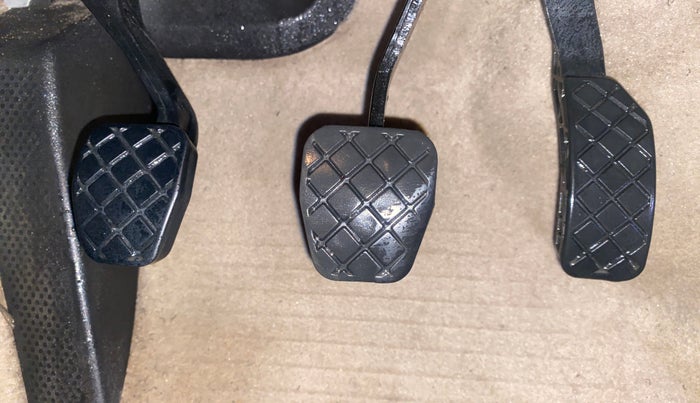 2016 Volkswagen Ameo HIGHLINE1.5L, Diesel, Manual, 93,203 km, Pedals