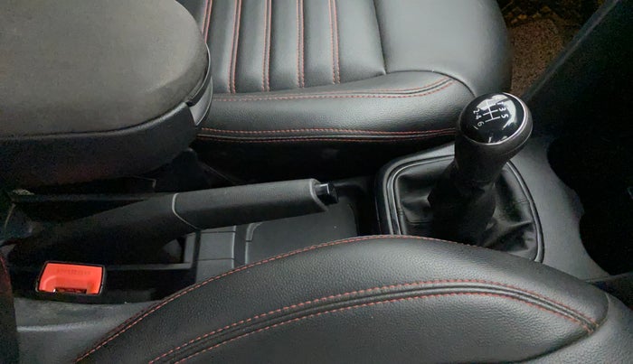 2021 Volkswagen Polo COMFORTLINE 1.0L TSI, Petrol, Manual, 46,522 km, Gear Lever