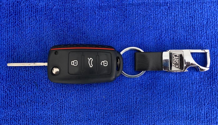 2021 Volkswagen Polo COMFORTLINE 1.0L TSI, Petrol, Manual, 46,522 km, Key Close Up