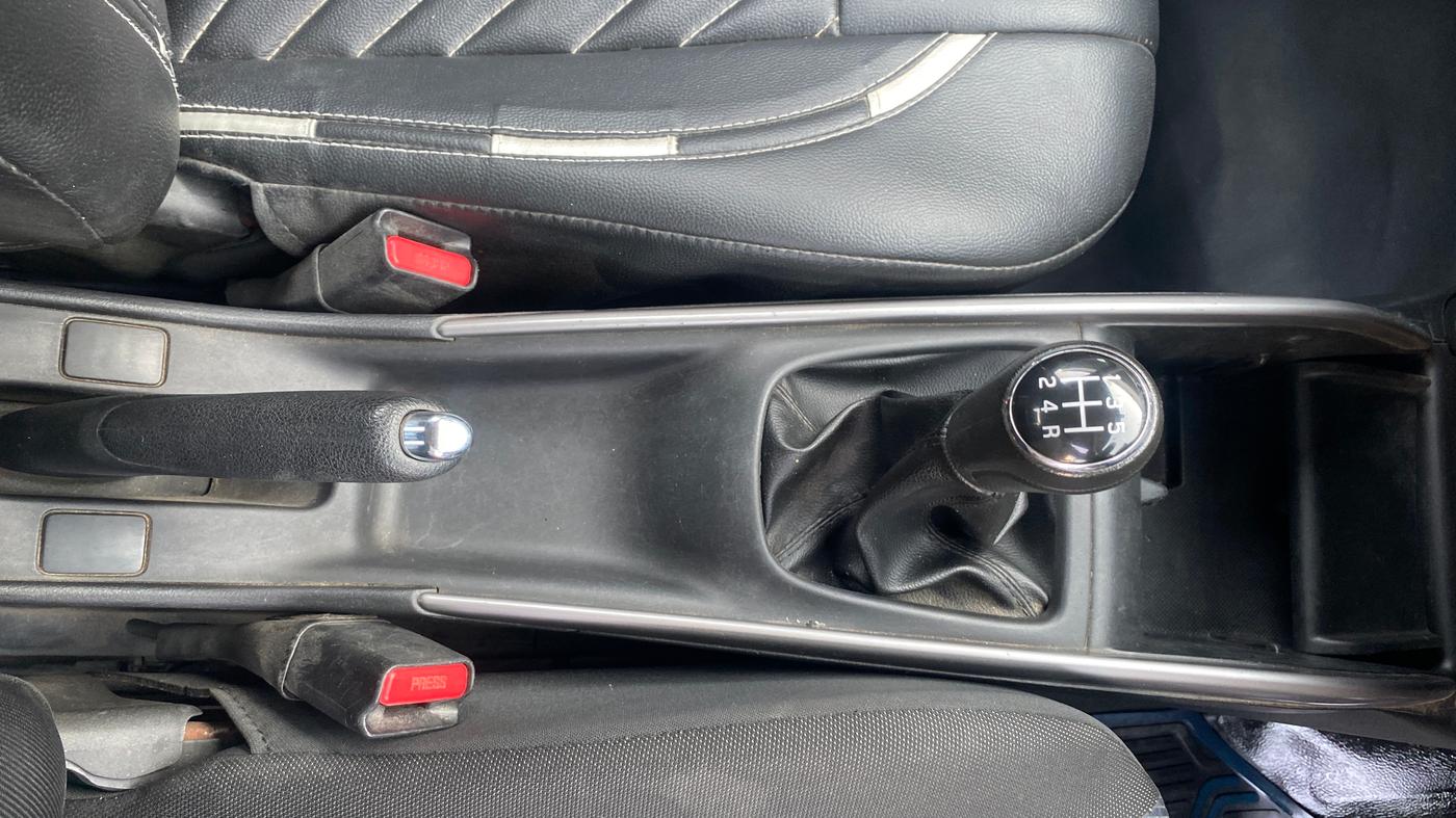 2021 Maruti Baleno ZETA PETROL 1.2, Petrol, Manual, 59,655 km, Gear Lever