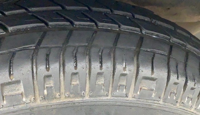 2018 Maruti Wagon R 1.0 LXI CNG OPT, CNG, Manual, 98,065 km, Right Rear Tyre Tread